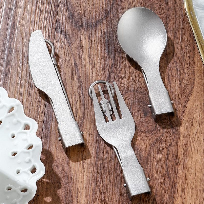 Titanium Foldable Utensil Set  - مراجعة Camp Utensil Set وسعره